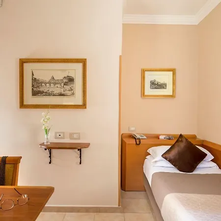 Otel Xx Settembre 3*